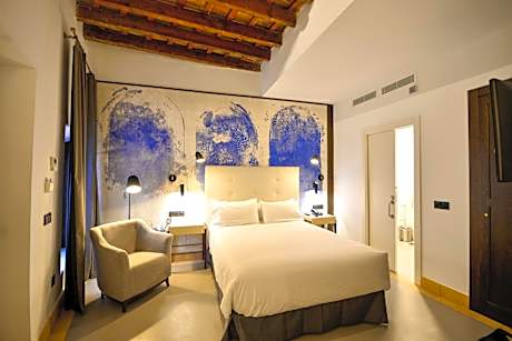 Small Double or Twin Room