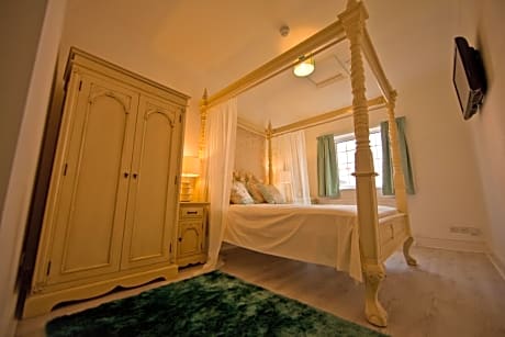Luxury Double Room With Jacuzzi Bath