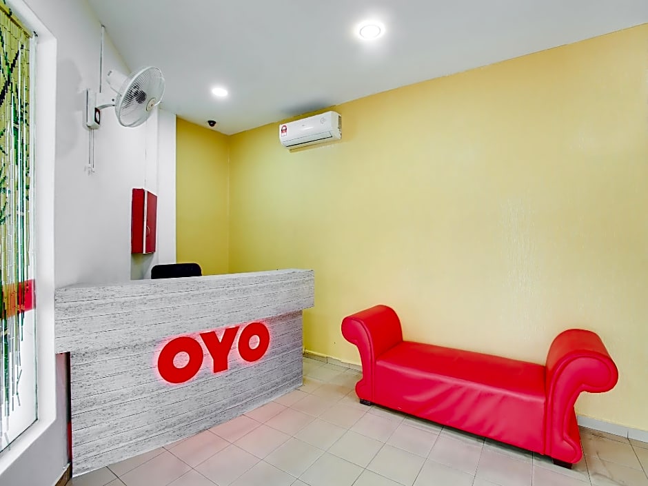 OYO 89590 Hotel Foong Inn