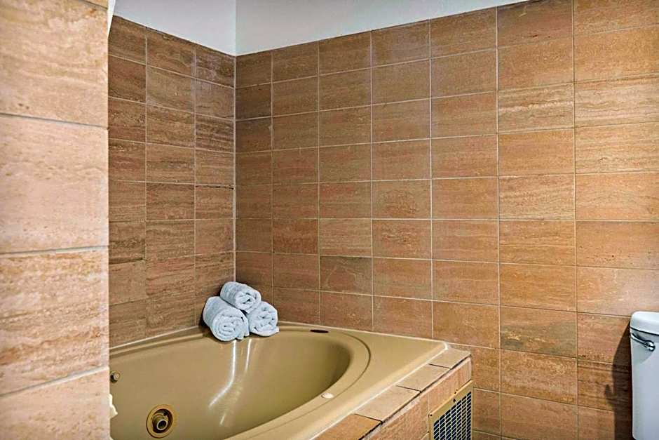 Chateau Big Bear Boutique Hotel, BW Signature Collection