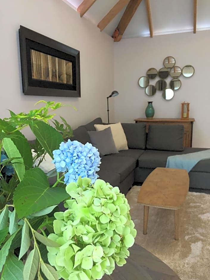 Columbus Suite at 144 on Jones