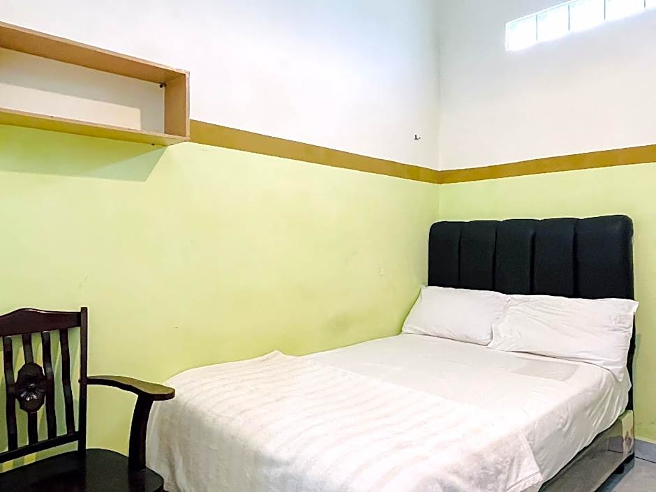 Lega Guest House Syariah near UISU Medan RedPartner