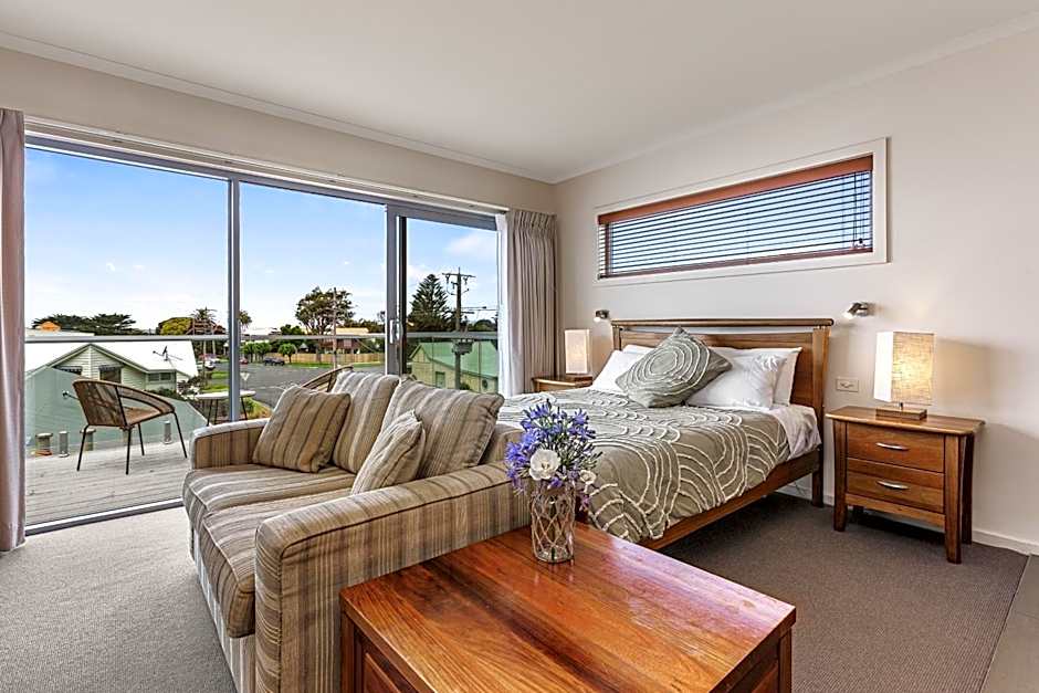 Captains at the Bay Bed & Breakfast