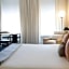 The Chicago Hotel Collection Ambassador Gold Coast