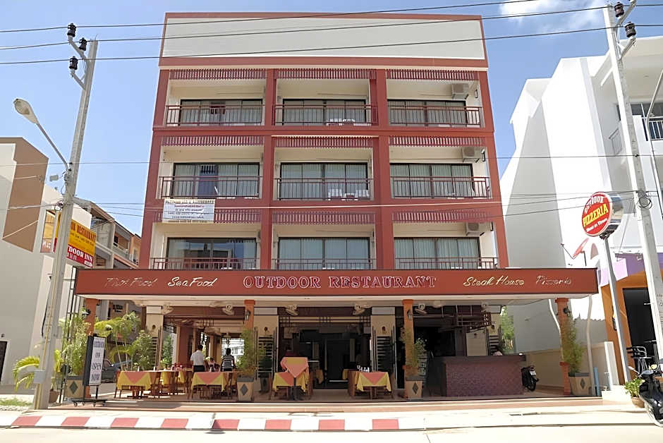 Outdoor Inn Kata Hotel