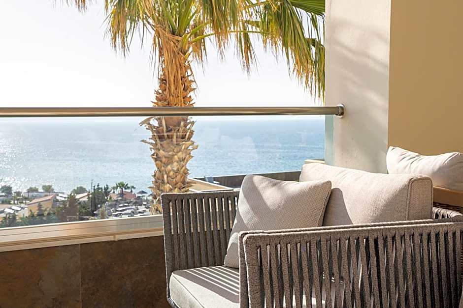 Grand Blue Beach Hotel