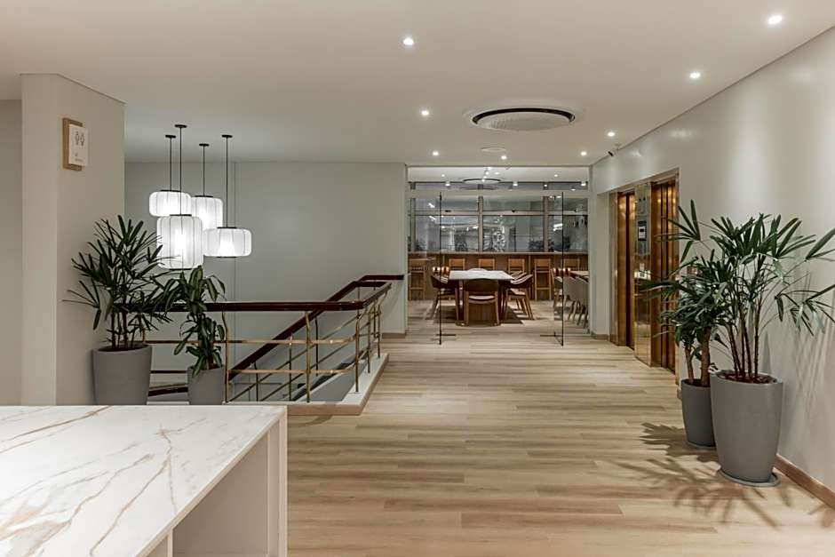 Hotel Solans Carlton