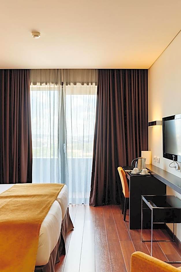 Axis Porto Business & Spa Hotel