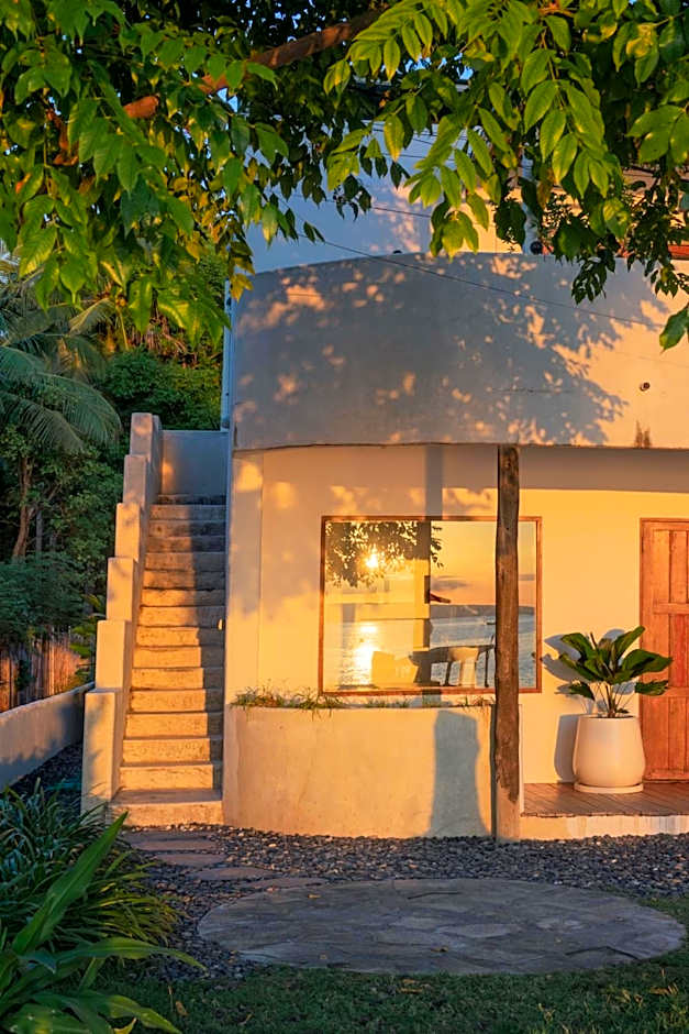 Cabana - Boutique Beachfront Accommodation