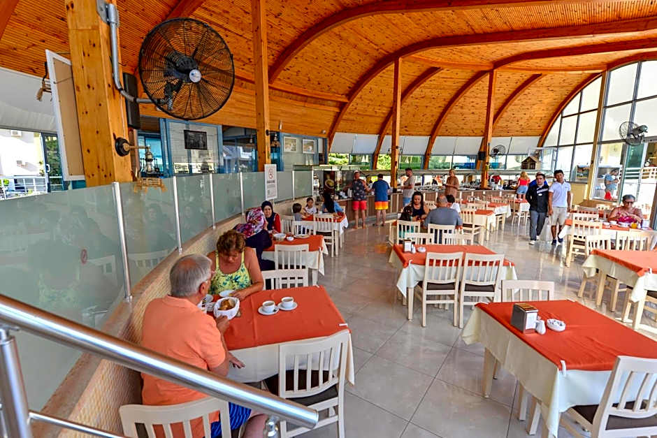 Belcehan Deluxe Hotel