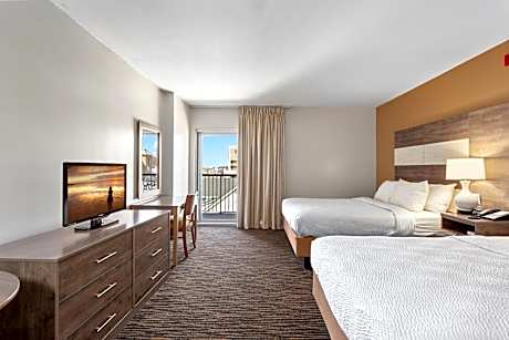 Deluxe Double Room with Side Sea View