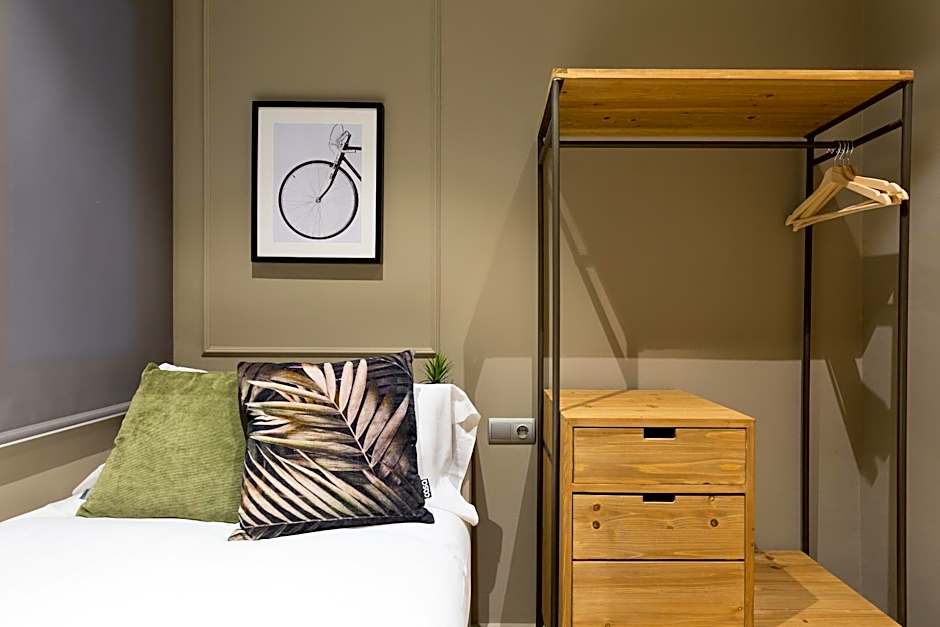 Sagrada266 by chicStays