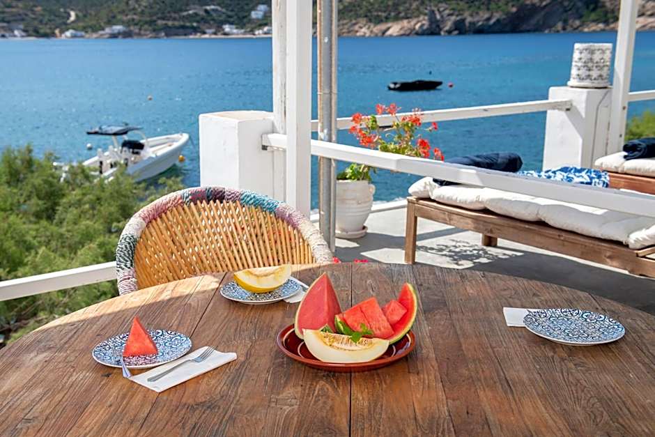 Archipelago Sifnos - Seaside Accommodation