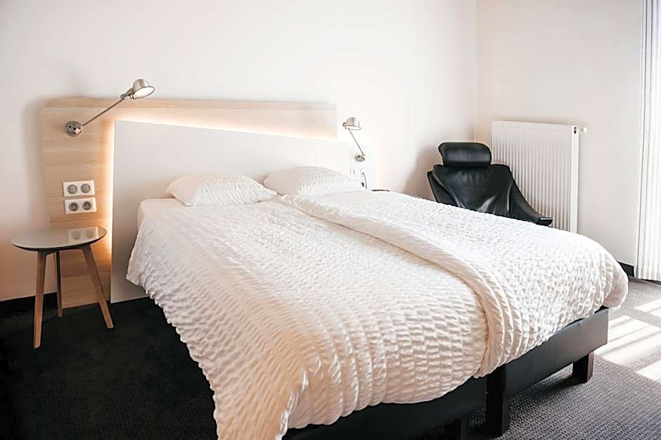 Logis Hôtel Restaurant Au Lion Rouge