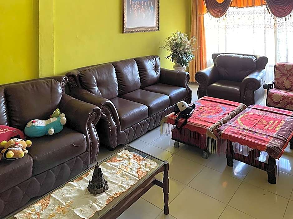 Valencia Homestay Redpartner