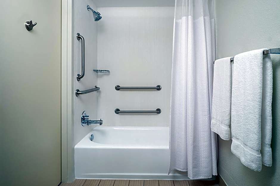 Courtyard by Marriott Naples