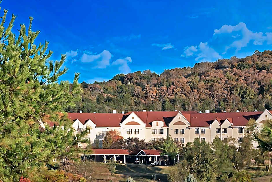 Branson Hillside Hotel