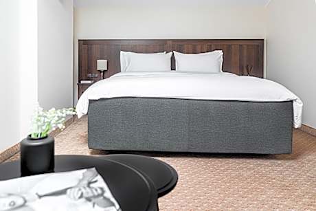 Duplex Apartment with Spa Access