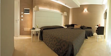 Hotel Fini