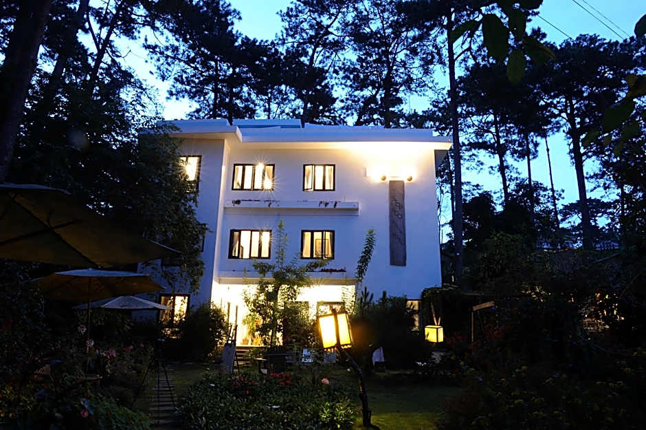 Stop and Go Boutique Hotel Since 1982