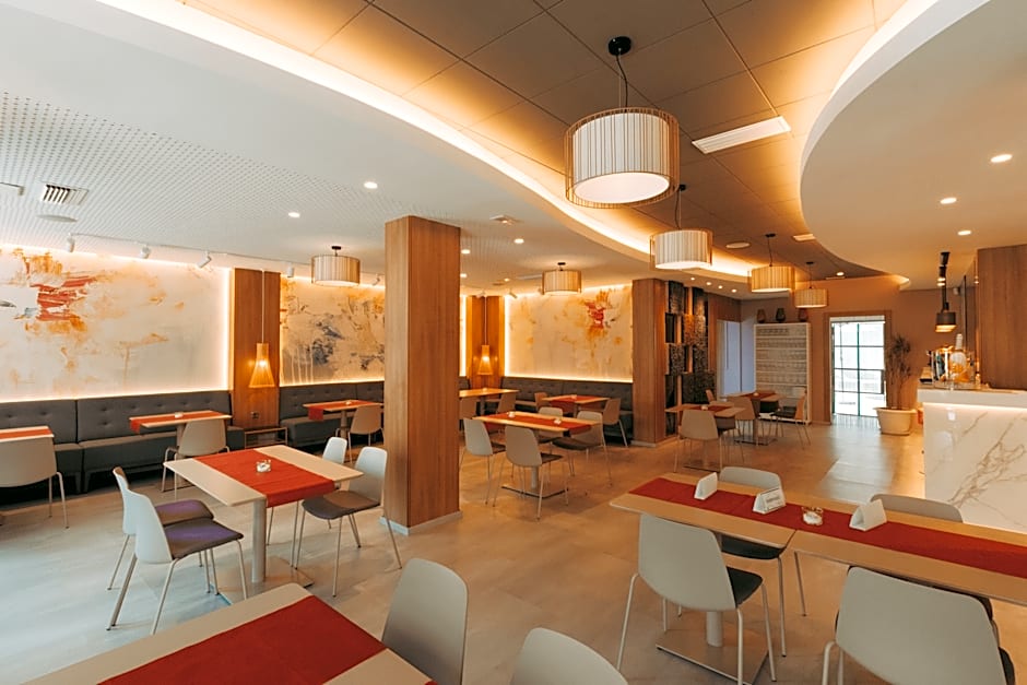 The Purple Hotel - Adults Only