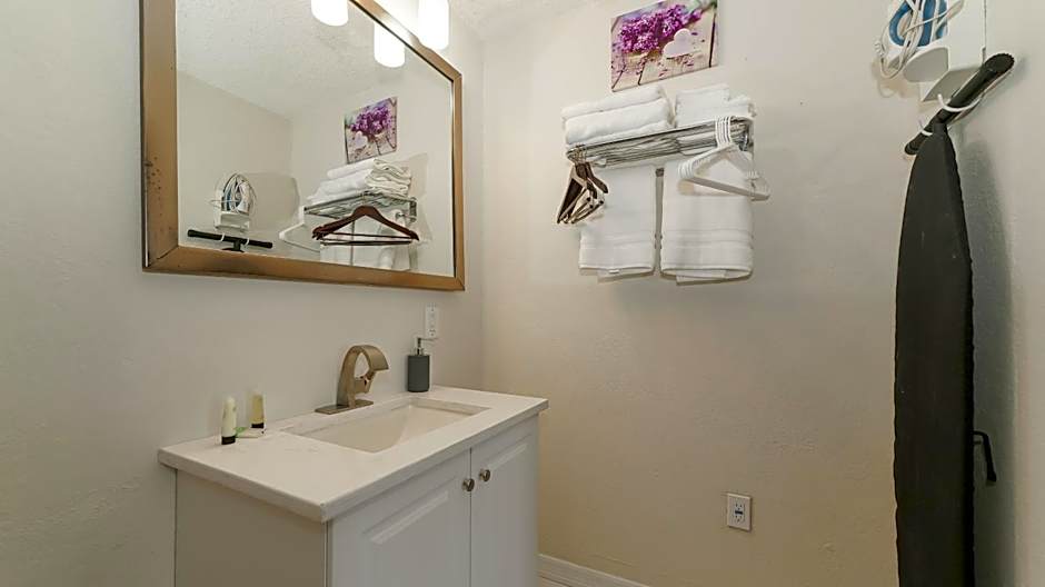 Heated Pool, Fireplace, 70" TV, Waterfront & More!