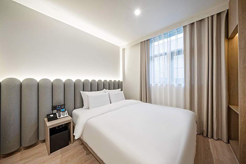 Gyeongju Poverta Hotel