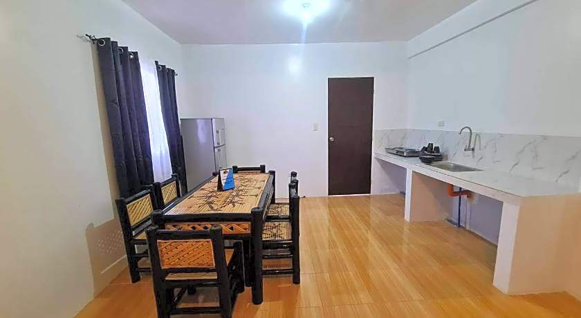 Traditional Filipino Home near 100 Islands Wharf