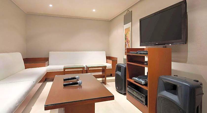 Ramada Abu Dhabi Downtown