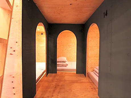 2 People in 4-Bed Dormitory - Female Only