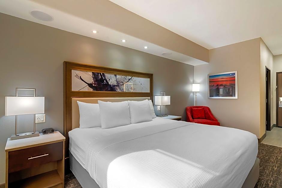 Best Western Premier Liberty Inn & Suites