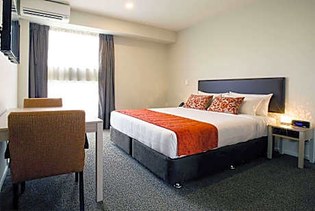 1 King Bed Non-Smoking Studio Apartment