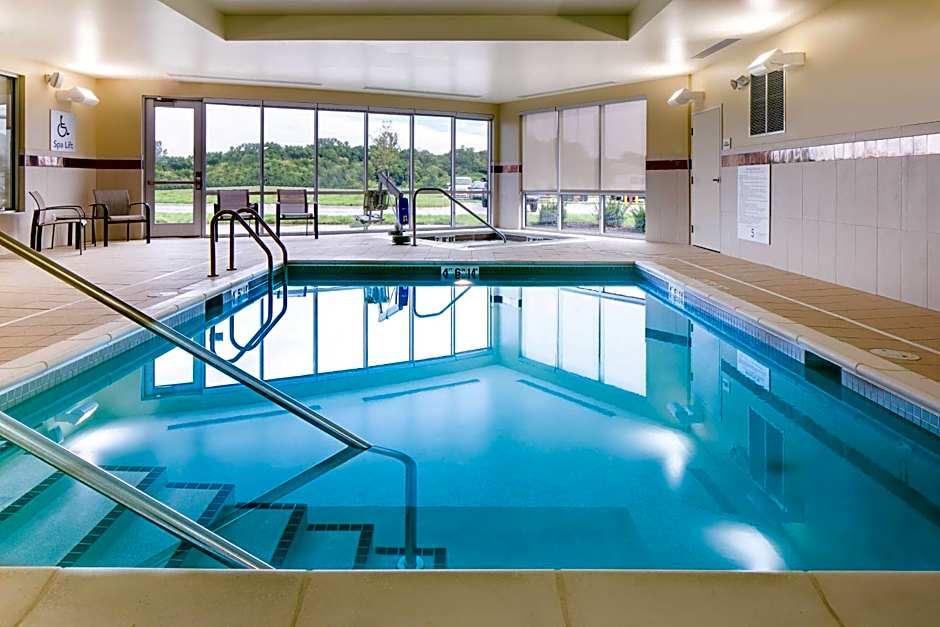 Courtyard by Marriott Omaha Bellevue at Beardmore Event Center