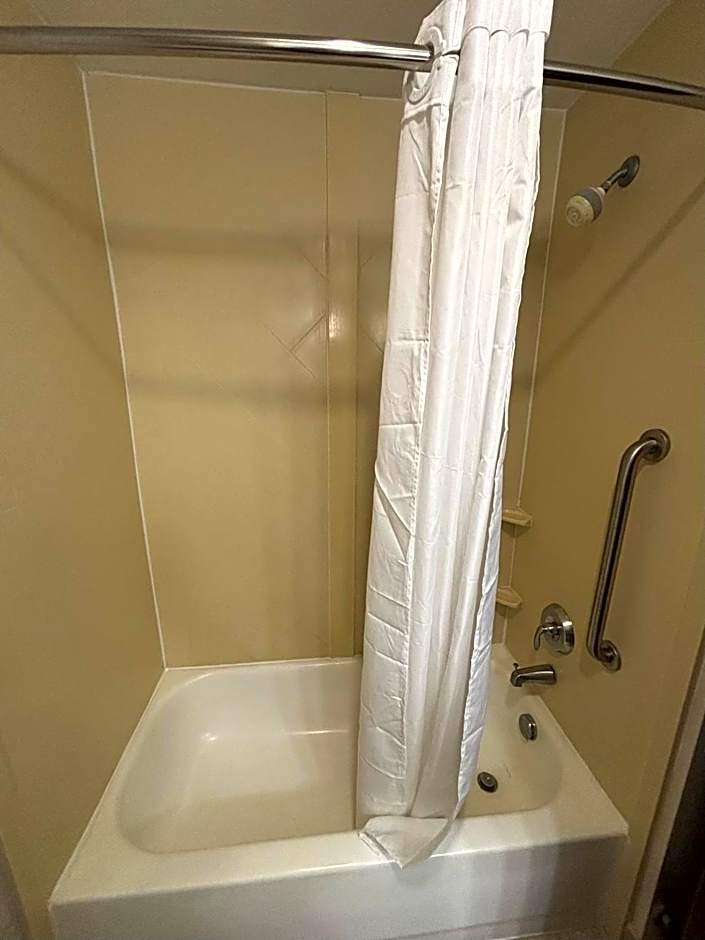 Ramada by Wyndham Burkburnett / Wichita Falls