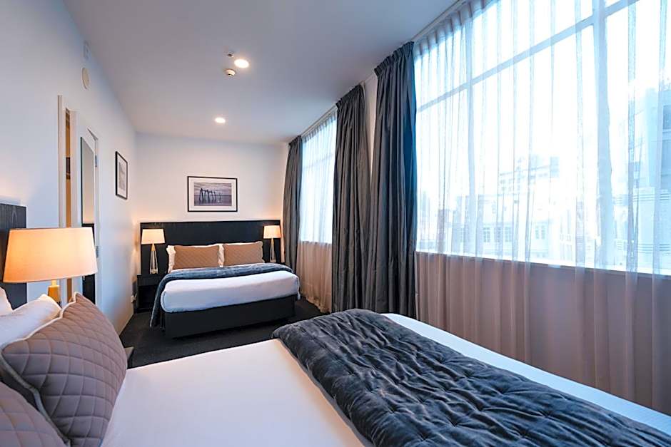 Gilmer Apartment Hotel