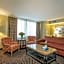 Clarion Collection Arlington Court Suites Hotel