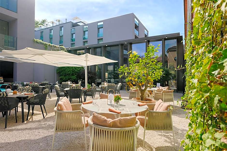 Hilton Lake Como