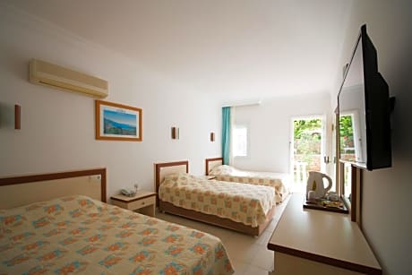 Family Room with Garden View