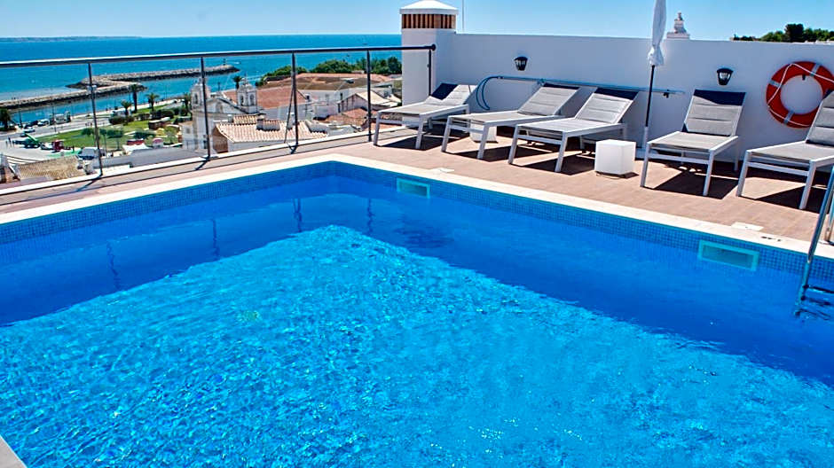 Topcity Hostel & Suites