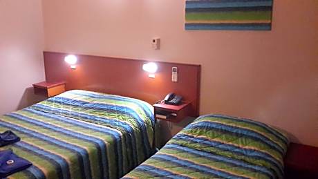 Family Room (5 Adults)