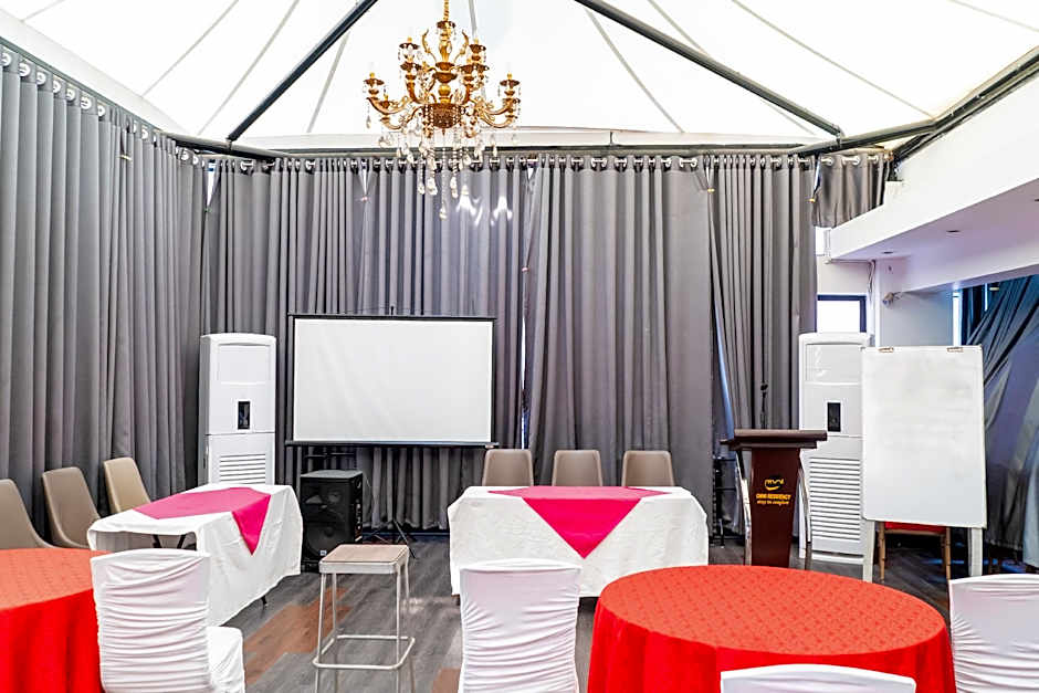 Hotel Omni Residency