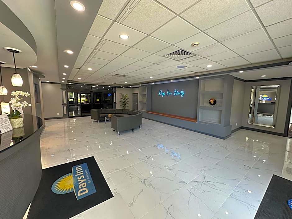 Days Inn by Wyndham Liberty