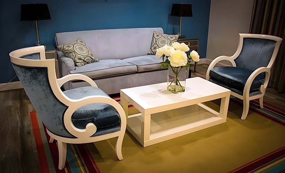 L.A. Sky Boutique Hotel