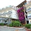 Unluselek Hotel