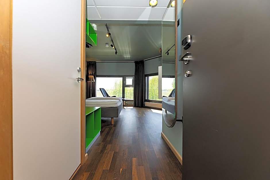 Comfort Hotel Runway