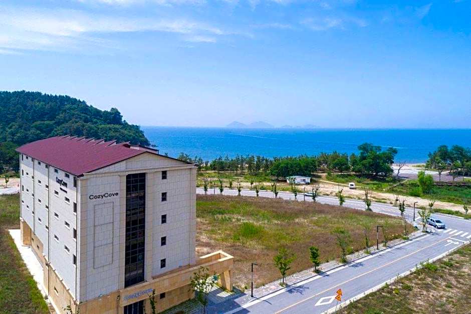 CozyCove Boutique Hotel