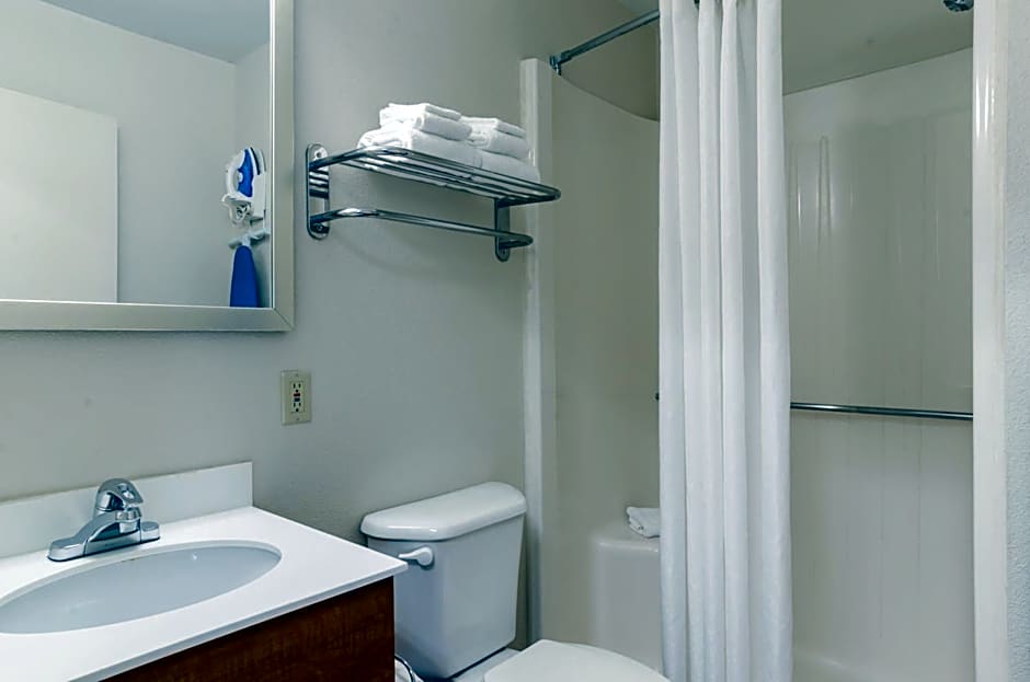 Hometowne Studios Lake Charles - Sulphur