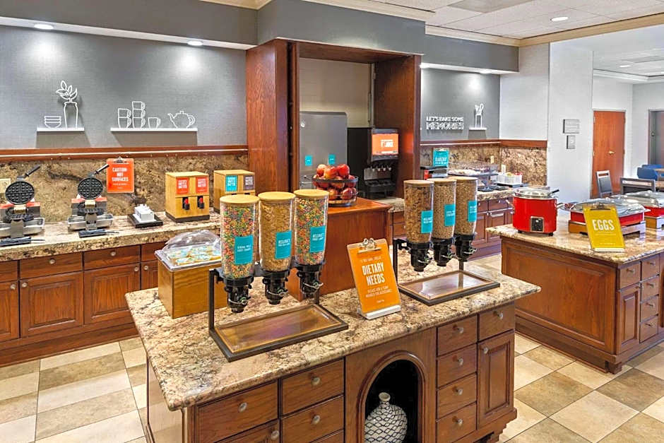 Hampton Inn By Hilton & Suites Kansas City-Country Club Plaza