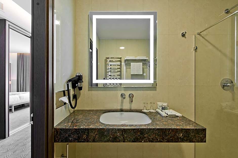 Congress Avenue Hotel