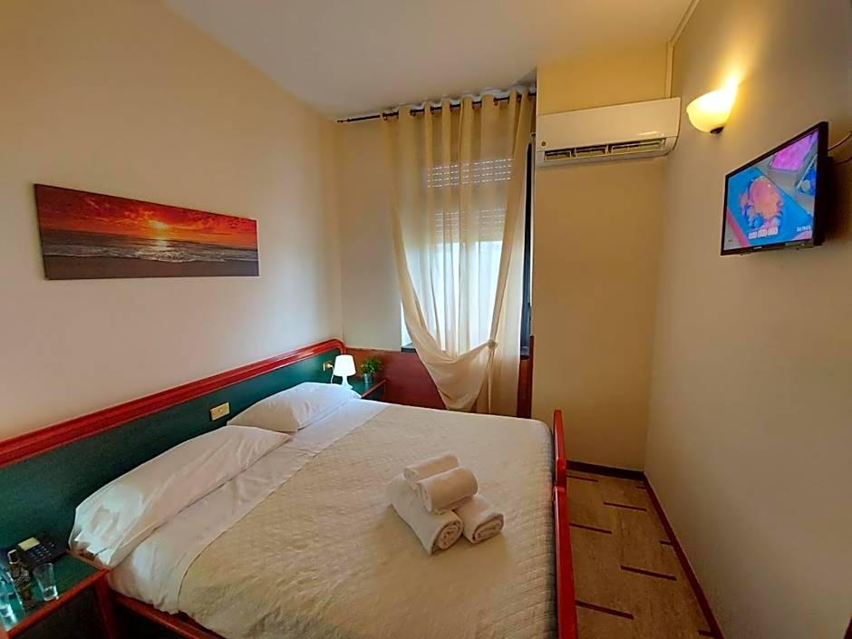 Albergo Ristorante Bar Pizzeria La Lanterna